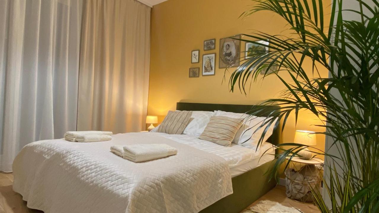 Green Park Apartament Przemysl Exterior photo