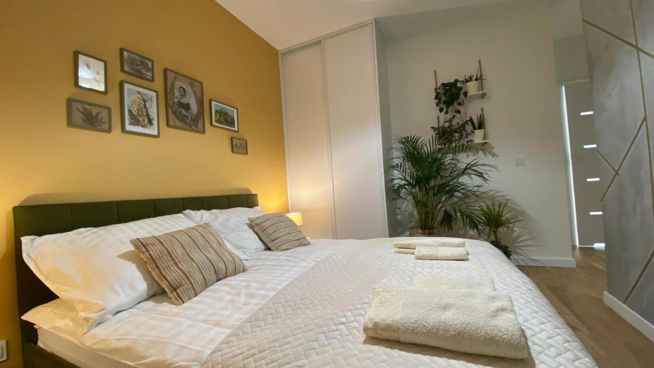Green Park Apartament Przemysl Exterior photo