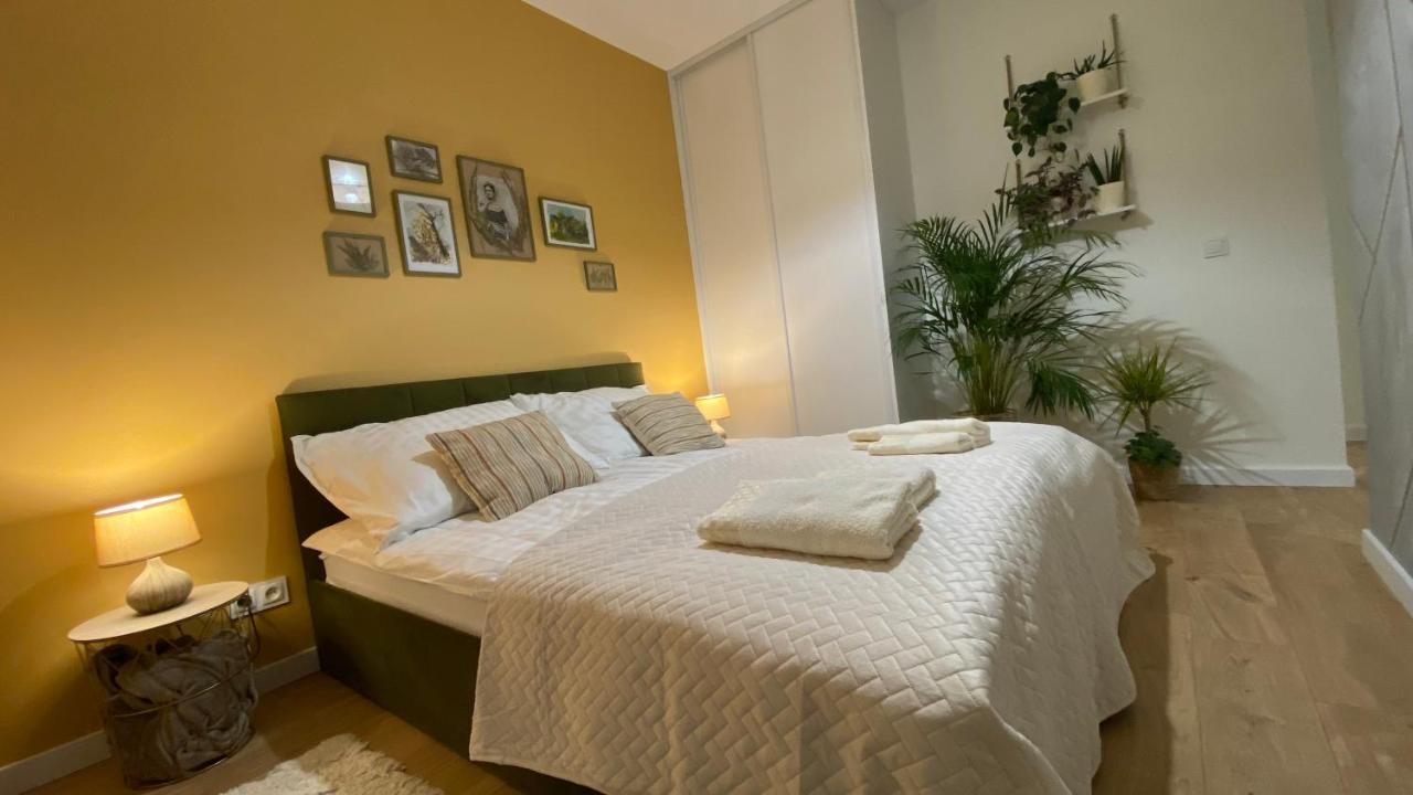 Green Park Apartament Przemysl Exterior photo
